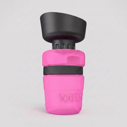 Botella Kelo en color rosa con el cuenco desplegado